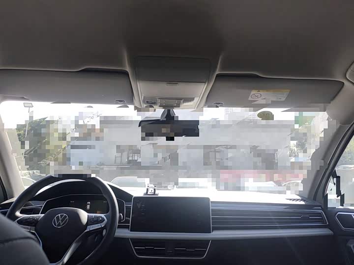 Фото 9 - Volkswagen Tiguan L Pro