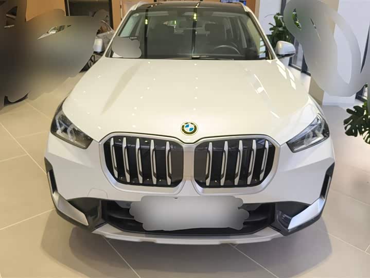 Фото 2 - BMW X1
