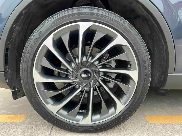 Фото 5 - Lincoln Aviator