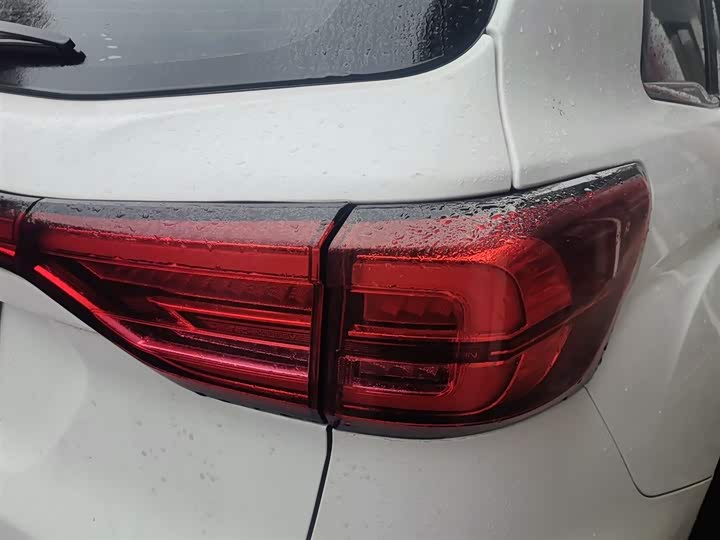 Фото 8 - Changan CS75