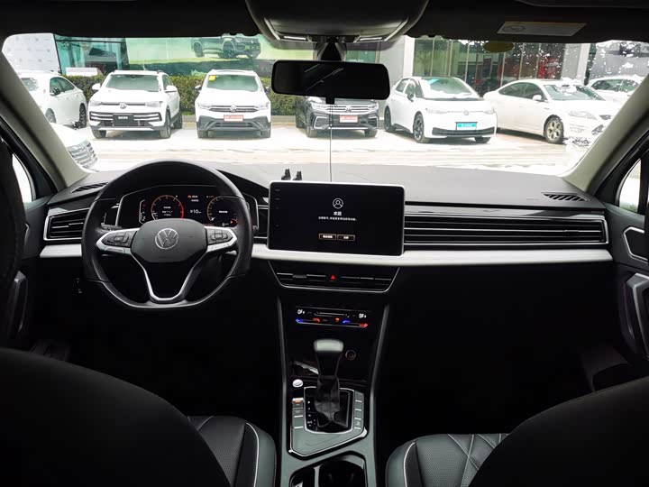 Фото 4 - Volkswagen Tiguan L Pro