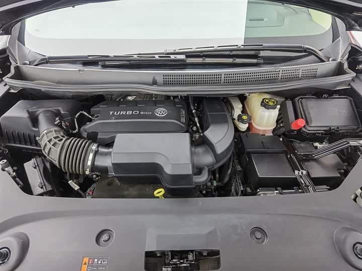 Фото 6 - Buick GL8 ES