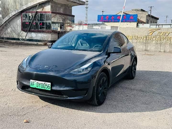 Фото 1 - Tesla Model Y