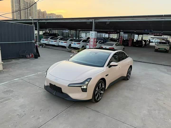 Фото 2 - XPeng Mona M03