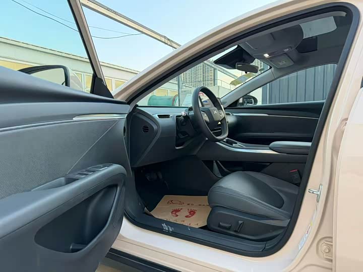 Фото 4 - XPeng Mona M03