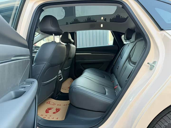 Фото 5 - XPeng Mona M03