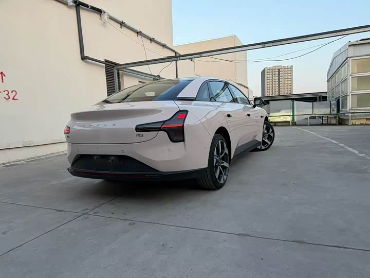 Фото 9 - XPeng Mona M03