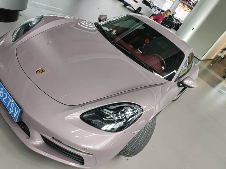 Фото 1 - Porsche 718