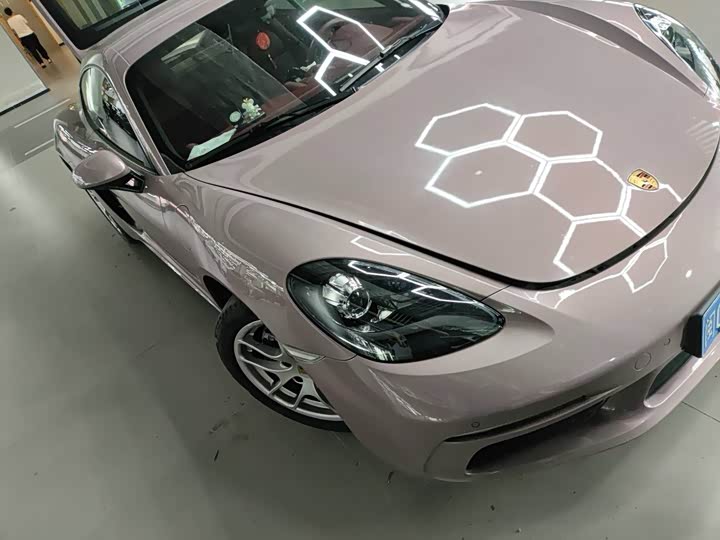 Фото 2 - Porsche 718