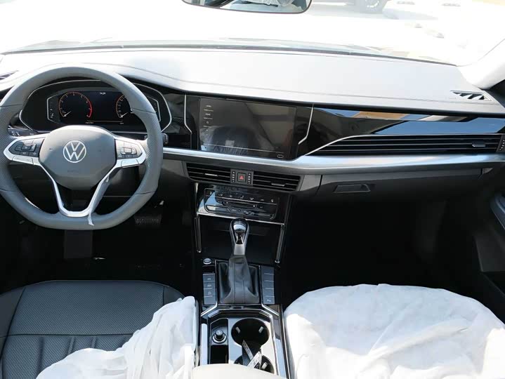 Фото 9 - Volkswagen Passat