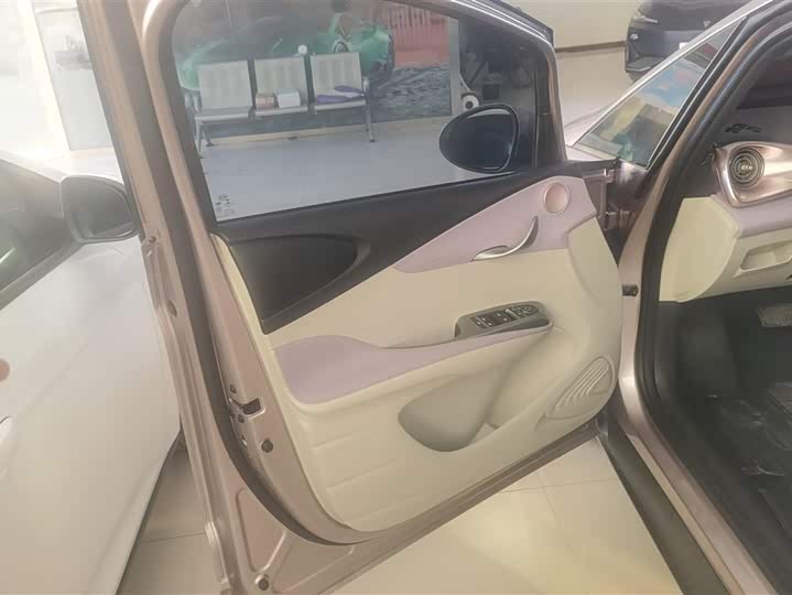 Фото 7 - BYD Dolphin