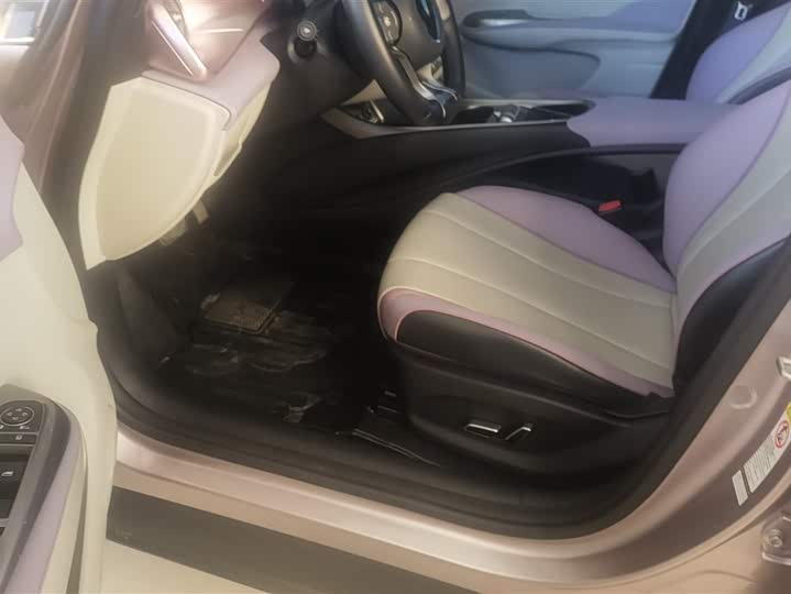 Фото 9 - BYD Dolphin