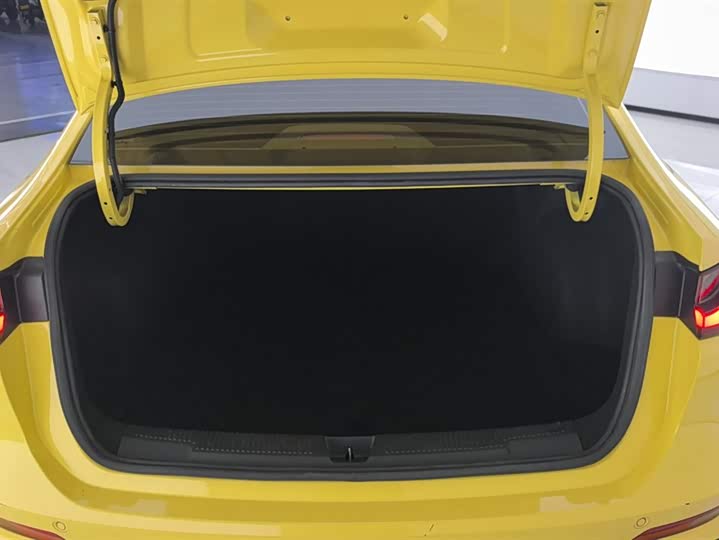 Фото 4 - Roewe i5