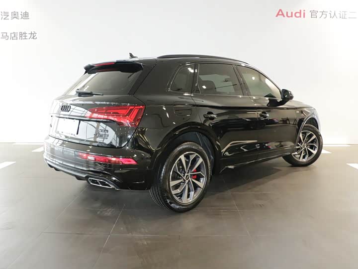 Фото 4 - Audi Q5L