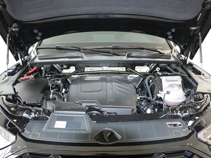 Фото 9 - Audi Q5L