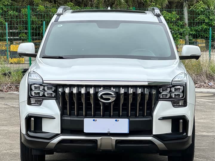 Фото 2 - GAC Trumpchi GS8