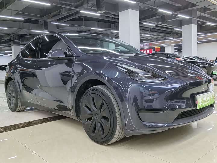 Фото 9 - Tesla Model Y