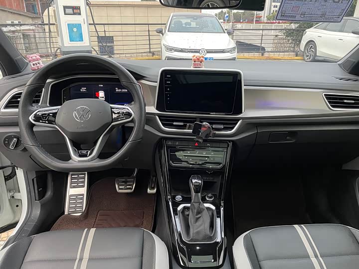 Фото 5 - Volkswagen T-Roc