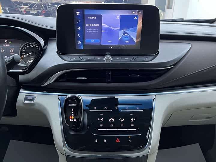 Фото 7 - Buick GL8 ES