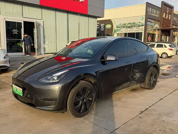 Фото 2 - Tesla Model Y