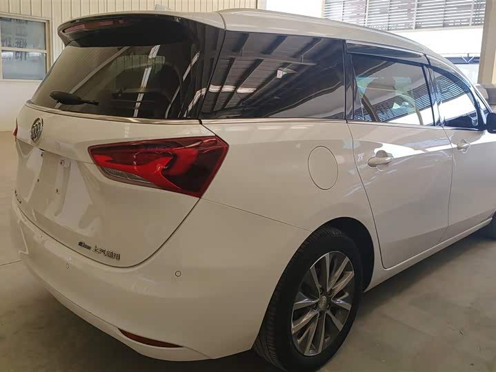 Фото 3 - Buick GL6