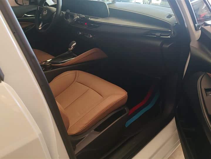 Фото 8 - Buick GL6