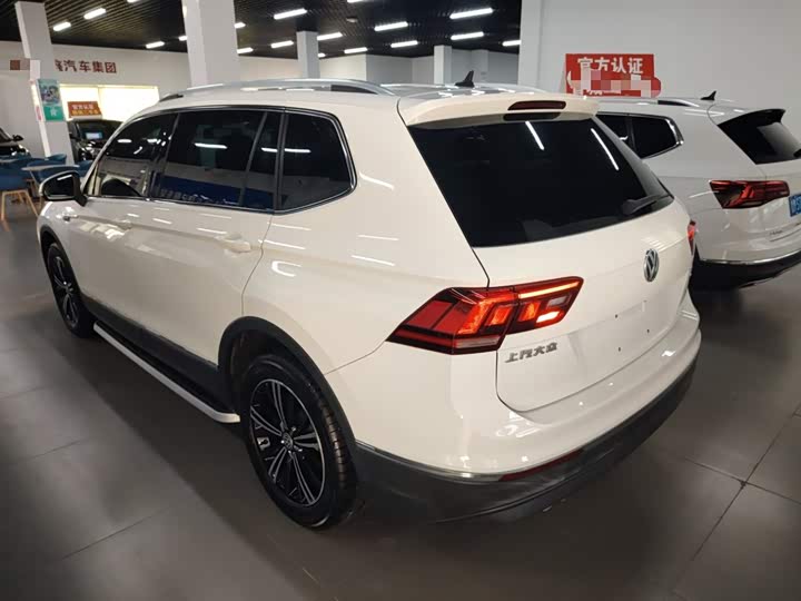 Фото 5 - Volkswagen Tiguan L Pro