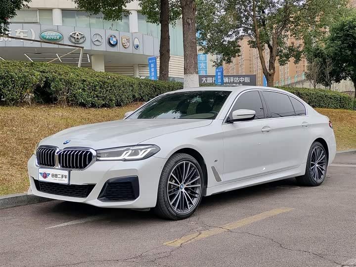 Фото 1 - BMW 5 Series