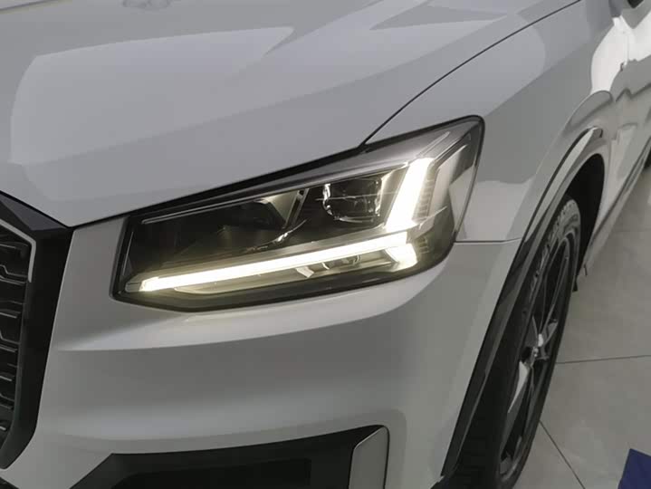 Фото 5 - Audi Q2L