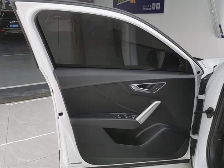 Фото 7 - Audi Q2L