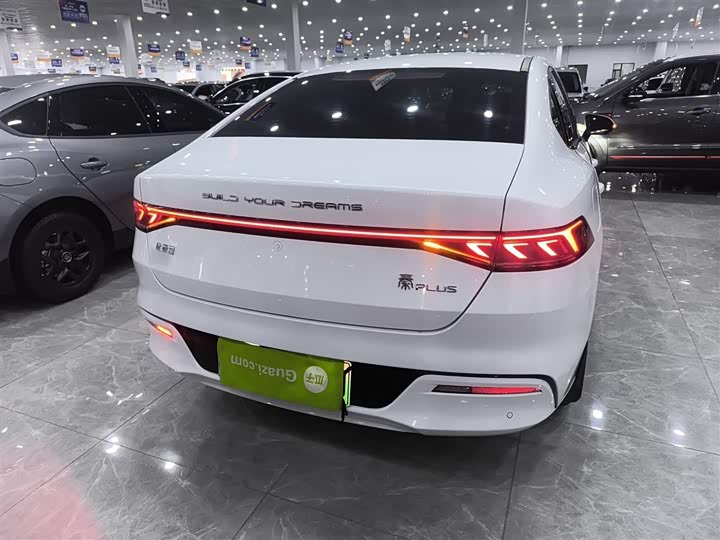 Фото 6 - BYD Qin Plus