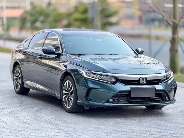 Фото 3 - Honda Inspire