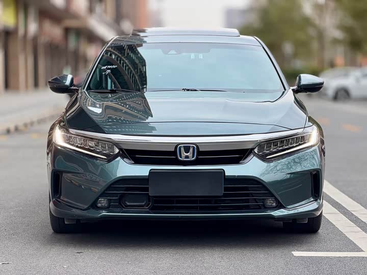 Фото 5 - Honda Inspire