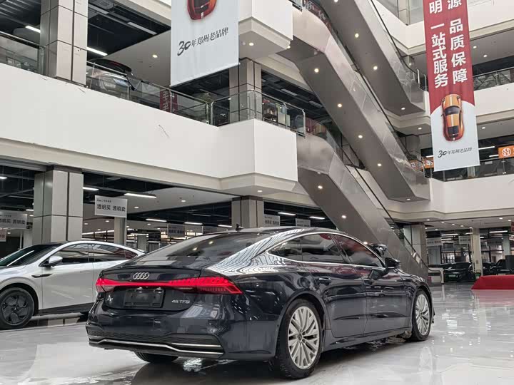 Фото 5 - Audi A7