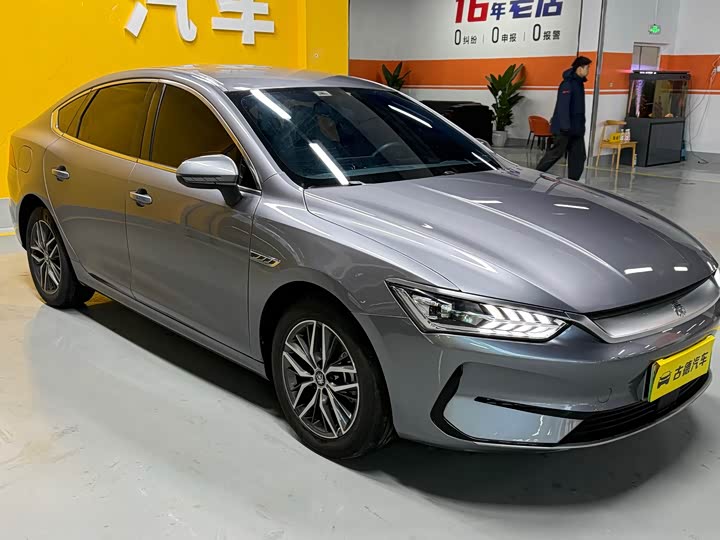 Фото 3 - BYD Qin Plus
