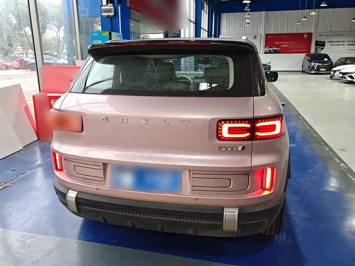 Фото 6 - Geely Icon