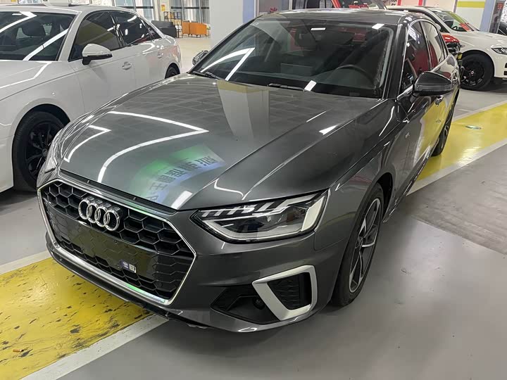 Фото 1 - Audi A4L