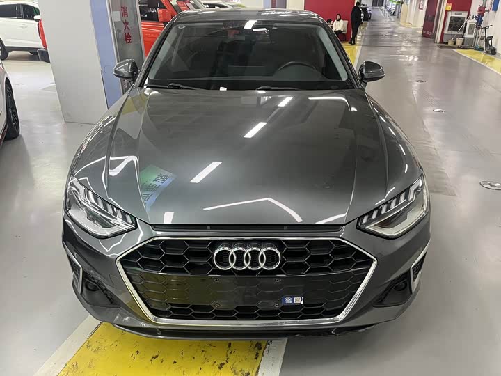 Фото 2 - Audi A4L