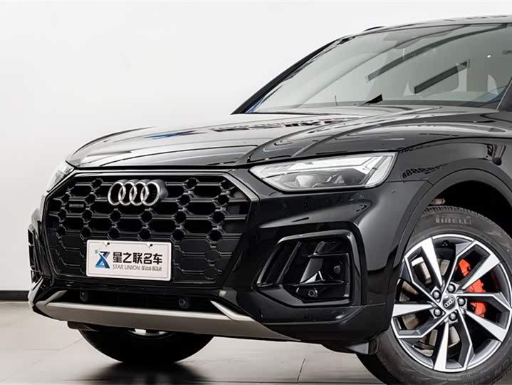 Фото 3 - Audi Q5L