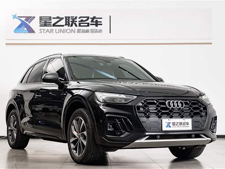 Фото 5 - Audi Q5L