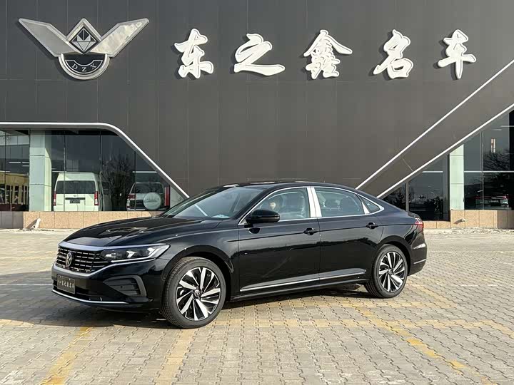 Фото 1 - Volkswagen Passat