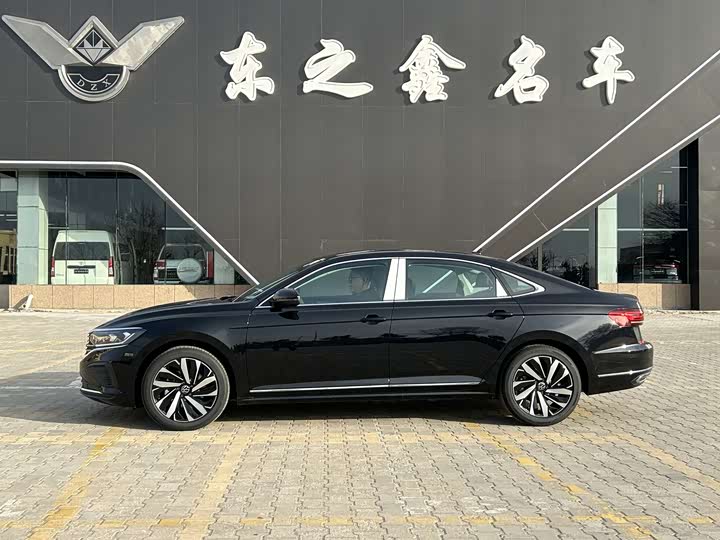 Фото 3 - Volkswagen Passat