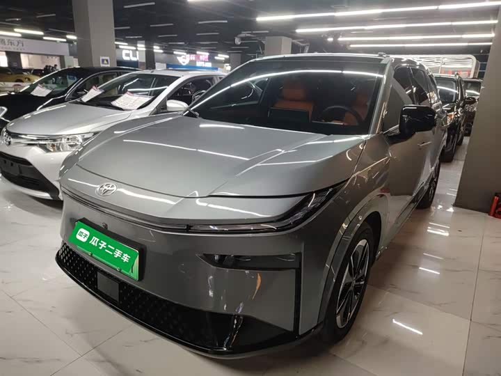 Фото 1 - Toyota bZ3X