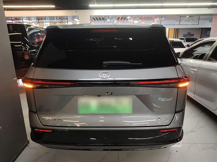 Фото 6 - Toyota bZ3X