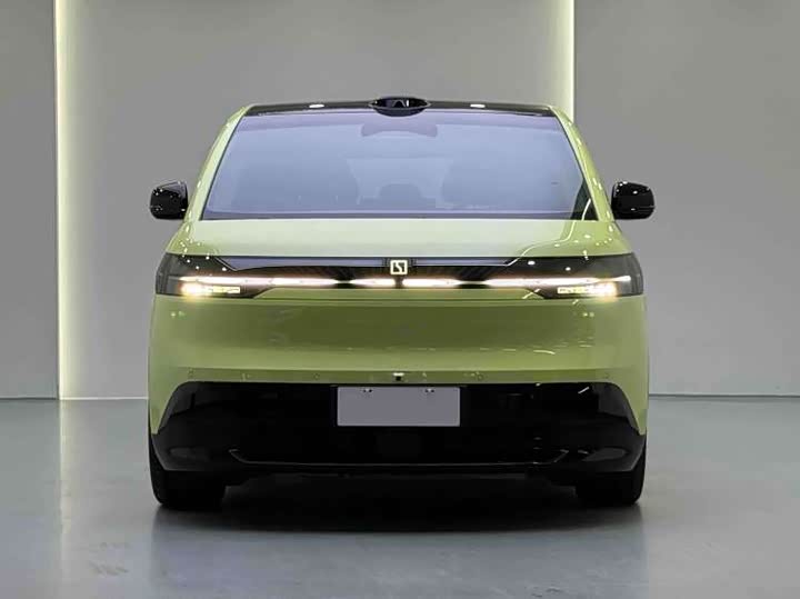 Фото 2 - Zeekr Mix