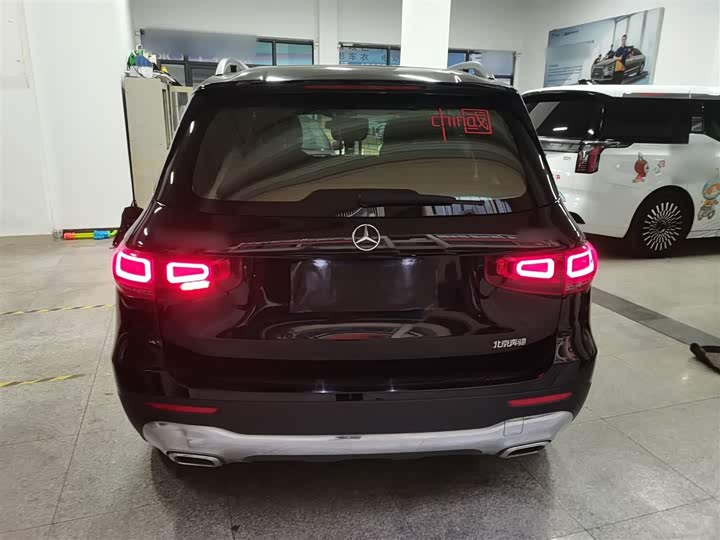 Фото 6 - Mercedes-Benz GLB-Class