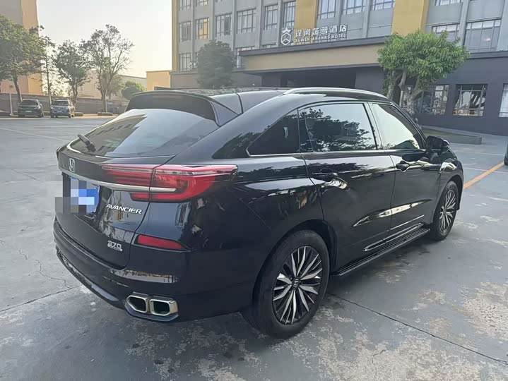 Фото 7 - Honda Avancier