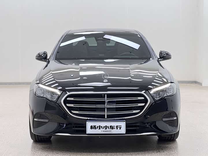 Фото 1 - Mercedes-Benz E-Class