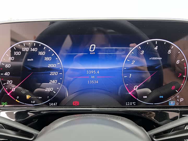 Фото 7 - Mercedes-Benz E-Class