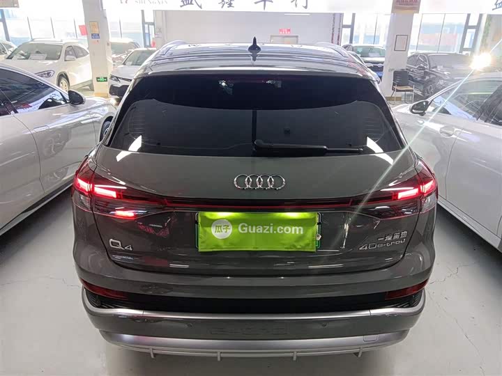 Фото 6 - Audi Q4 e-tron